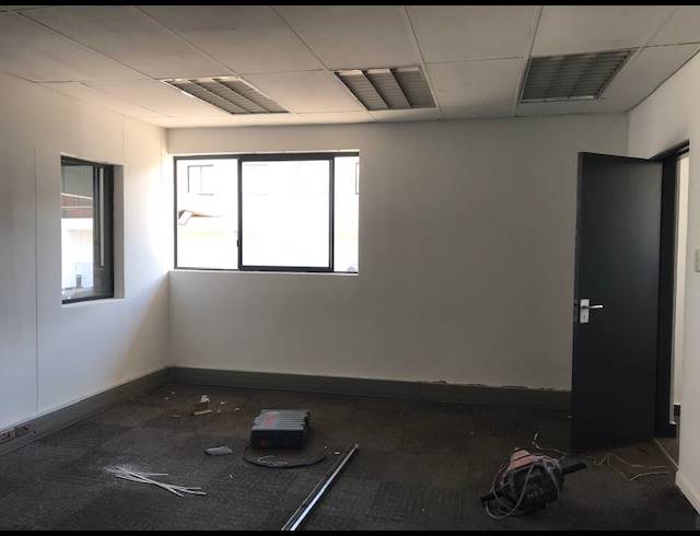 1,200M² WAREHOUSE TO LET IN RIVERHORSE VALLEY